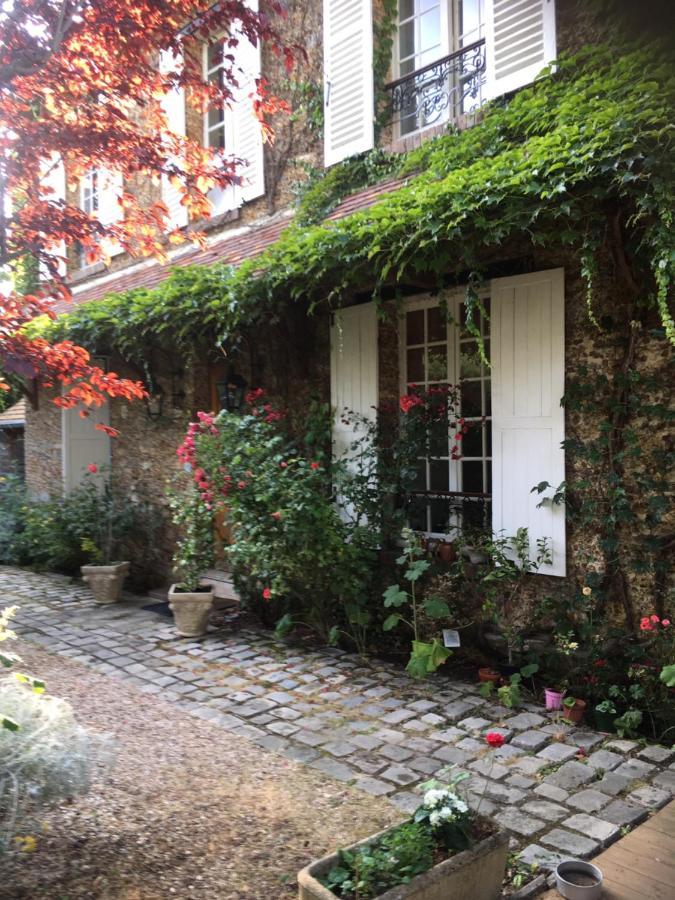 Le Cedre Bleu Bed & Breakfast Grosrouvre Eksteriør bilde