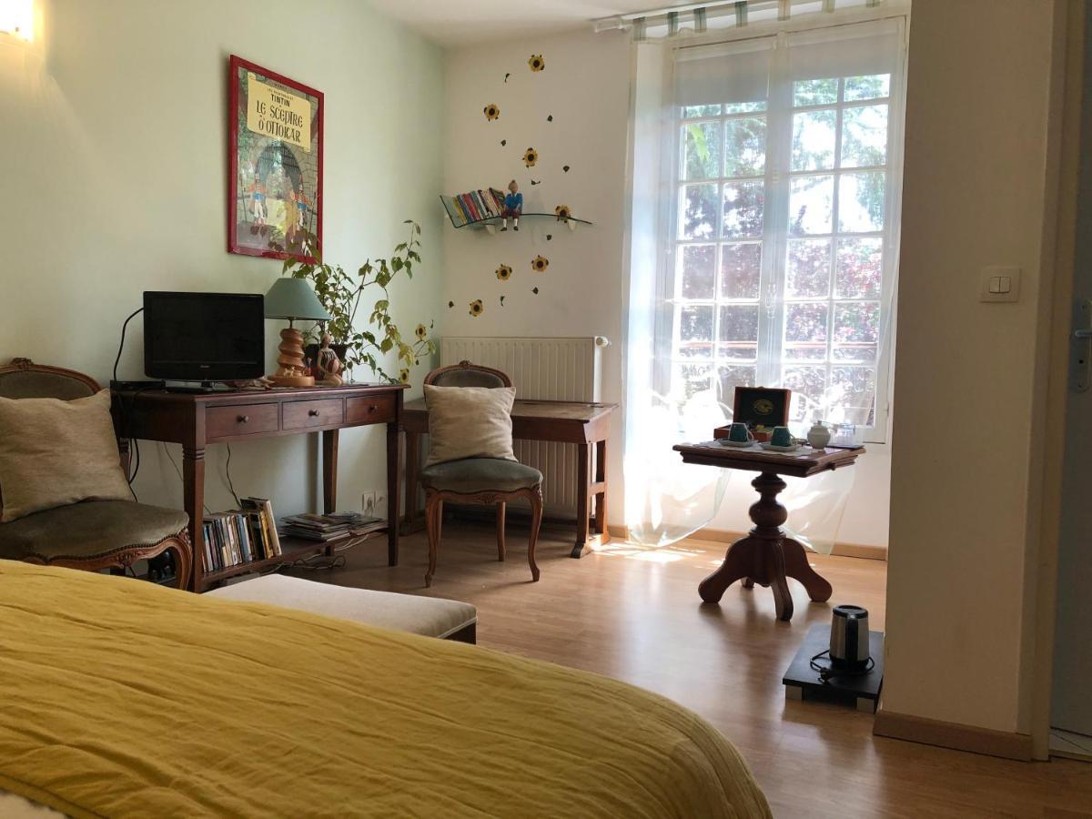 Le Cedre Bleu Bed & Breakfast Grosrouvre Eksteriør bilde